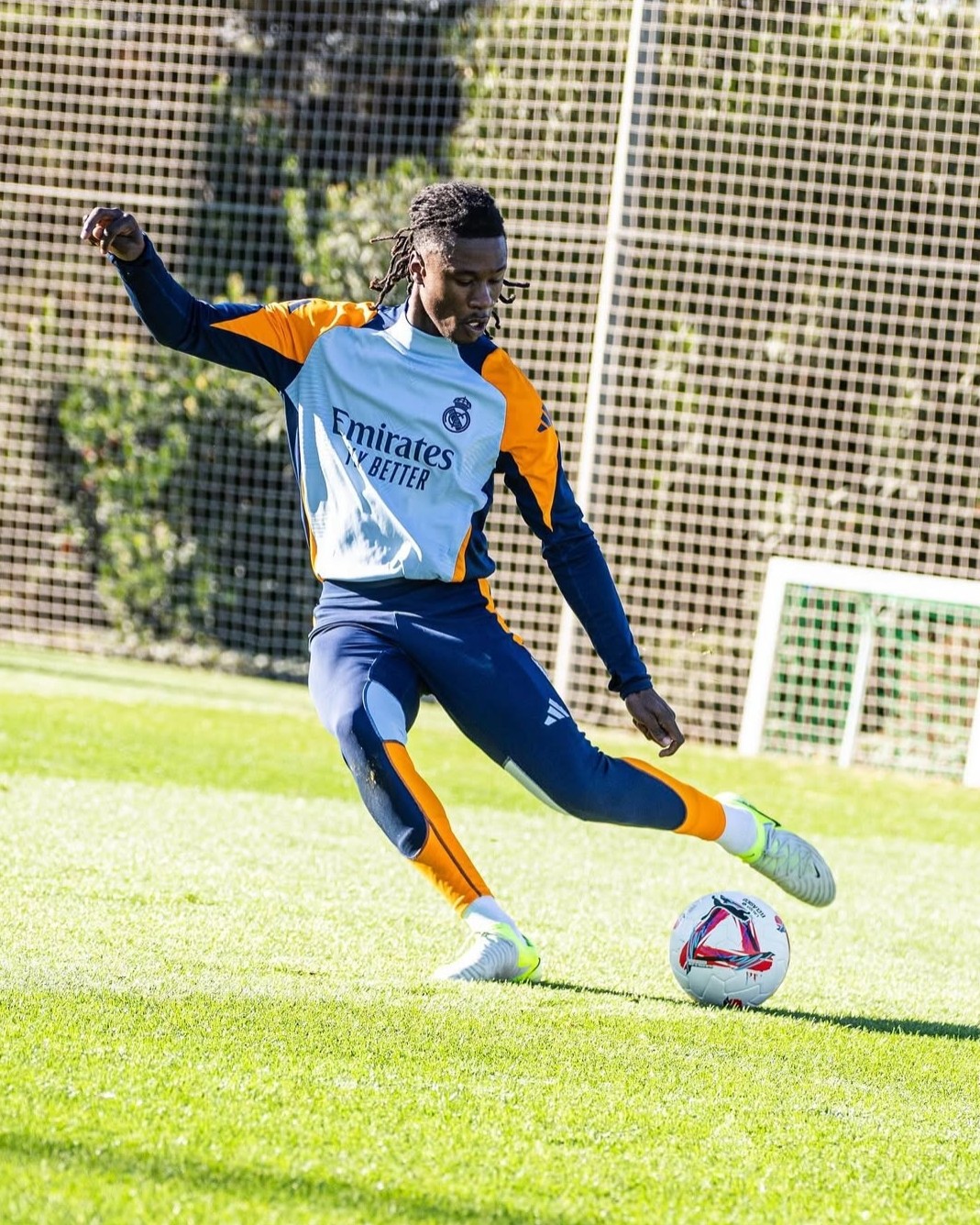 包含马拉加主帅调整战术,球队展现新活力的词条 包含马拉加主帅调整战术,球队展现新活力的词条