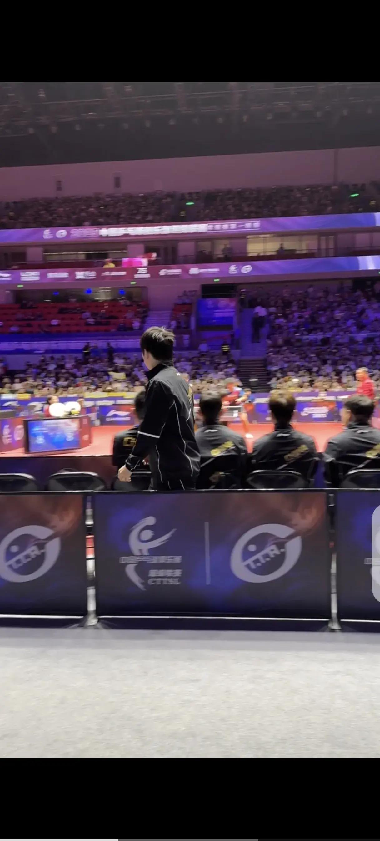 东道主选手斩获冠军,引发观众热烈欢呼的简单介绍 东道主选手斩获冠军,引发观众热烈欢呼的简单介绍