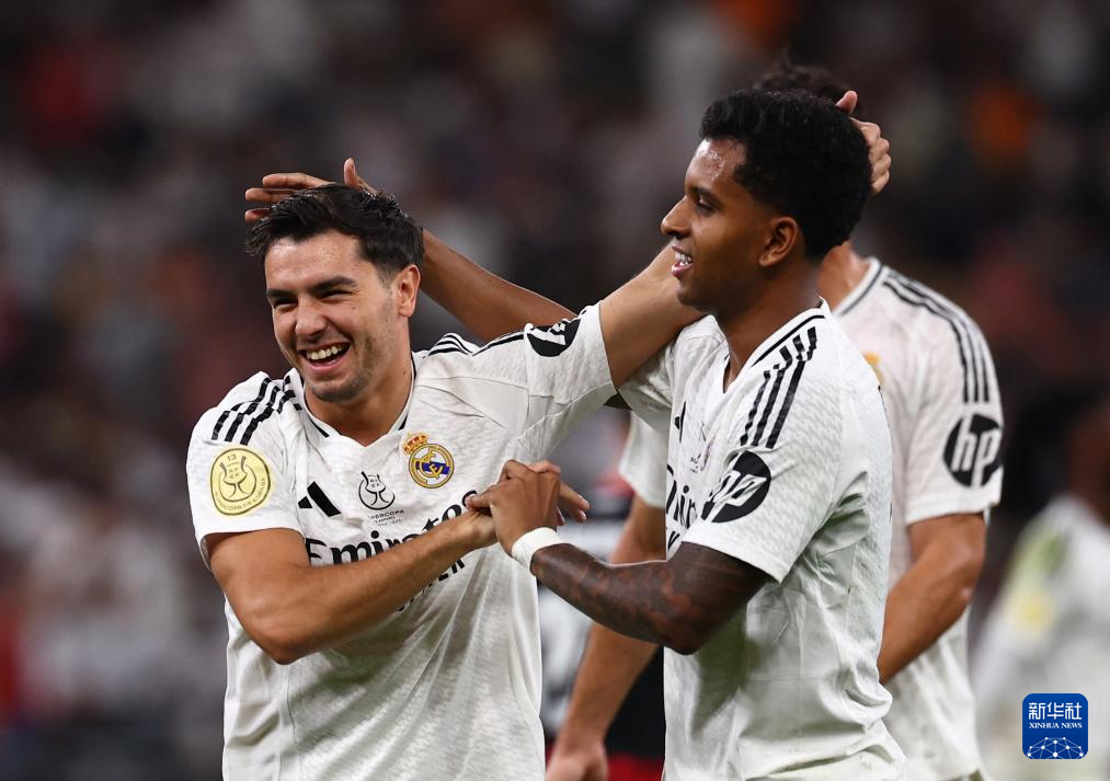 西班牙队豪取大胜，轻松晋级