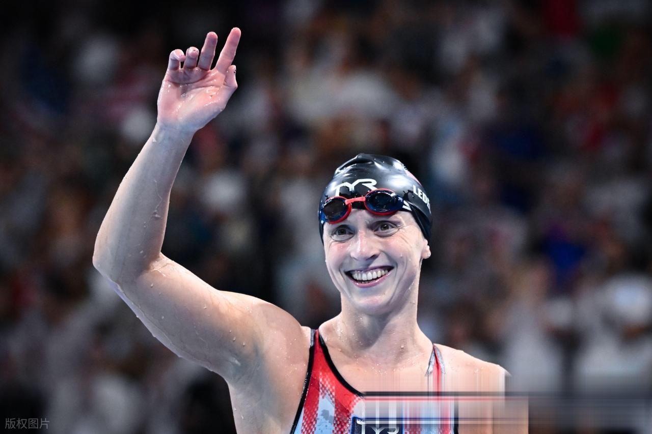 开云APP-美国游泳名将再次登顶,破纪录夺金