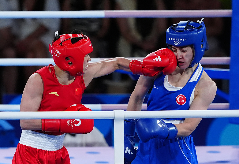 西班牙选手在拳击比赛中获得佳绩 西班牙选手在拳击比赛中获得佳绩