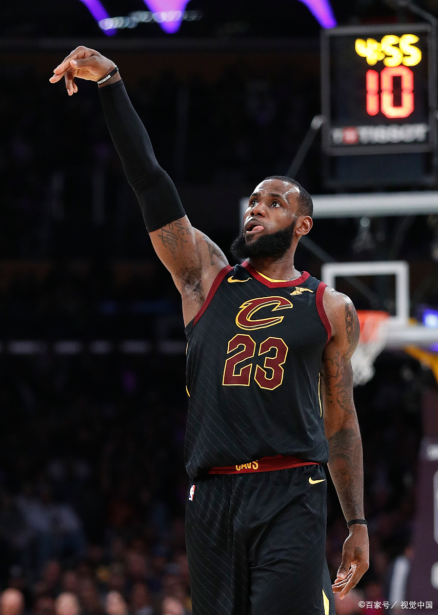 开云sport-篮球选手刷新世界纪录,震撼全场