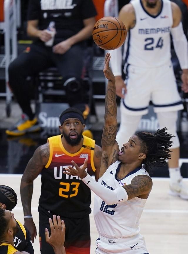 开云sport-关于爵士碾压灰熊,克莱扛起全队的信息