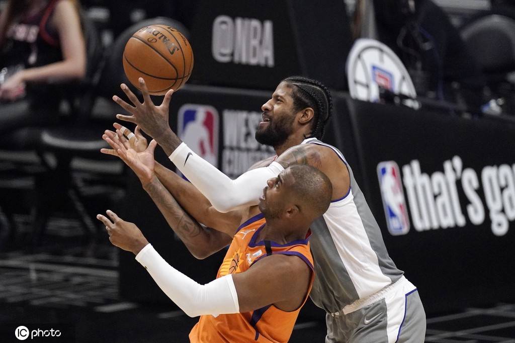 辽宁队险胜快船，保罗扛起全队