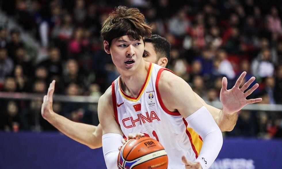 灰熊横扫广东队,易建联刷新纪录 灰熊横扫广东队,易建联刷新纪录