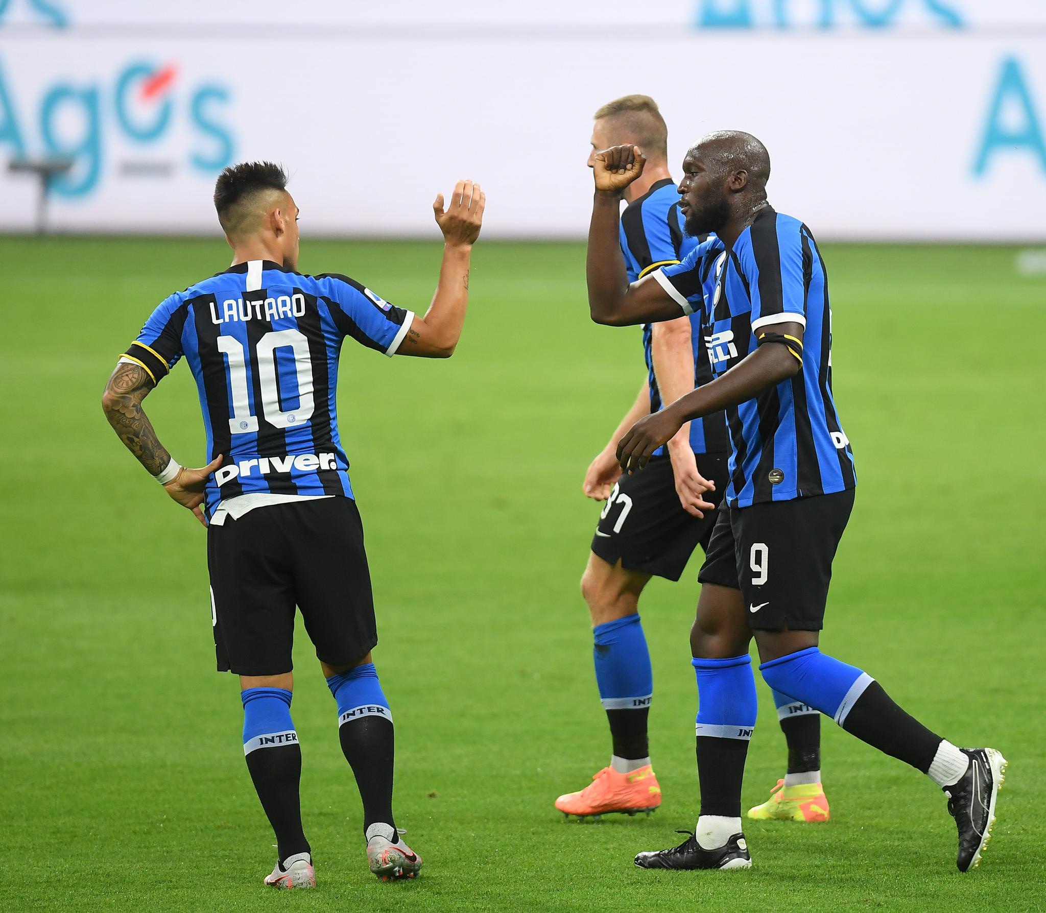 法国轻取国际米兰，佩德里点燃赛场