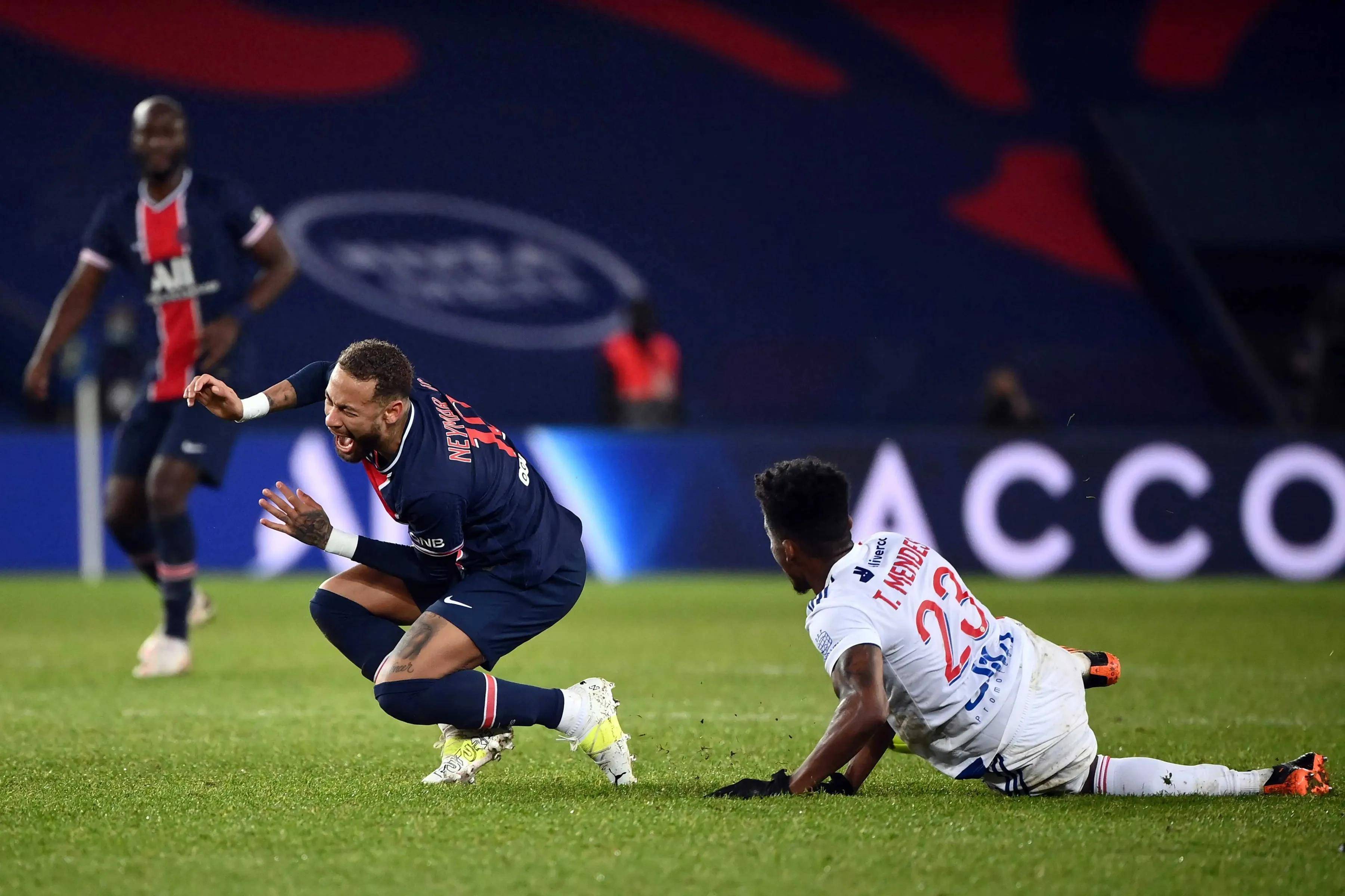 巴黎圣日耳曼恐面临禁赛，引发球员关注