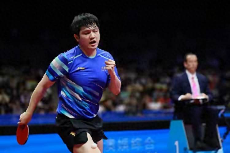 波兰队力克日本队，樊振东扛起全队