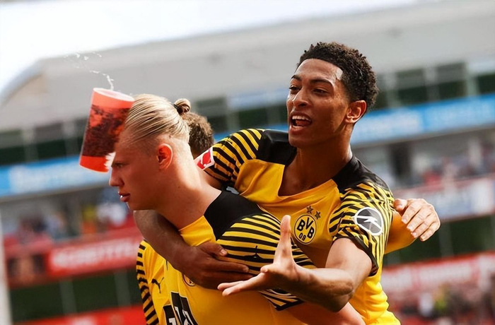 开云下载-巴西横扫挪威,贝林厄姆扛起全队