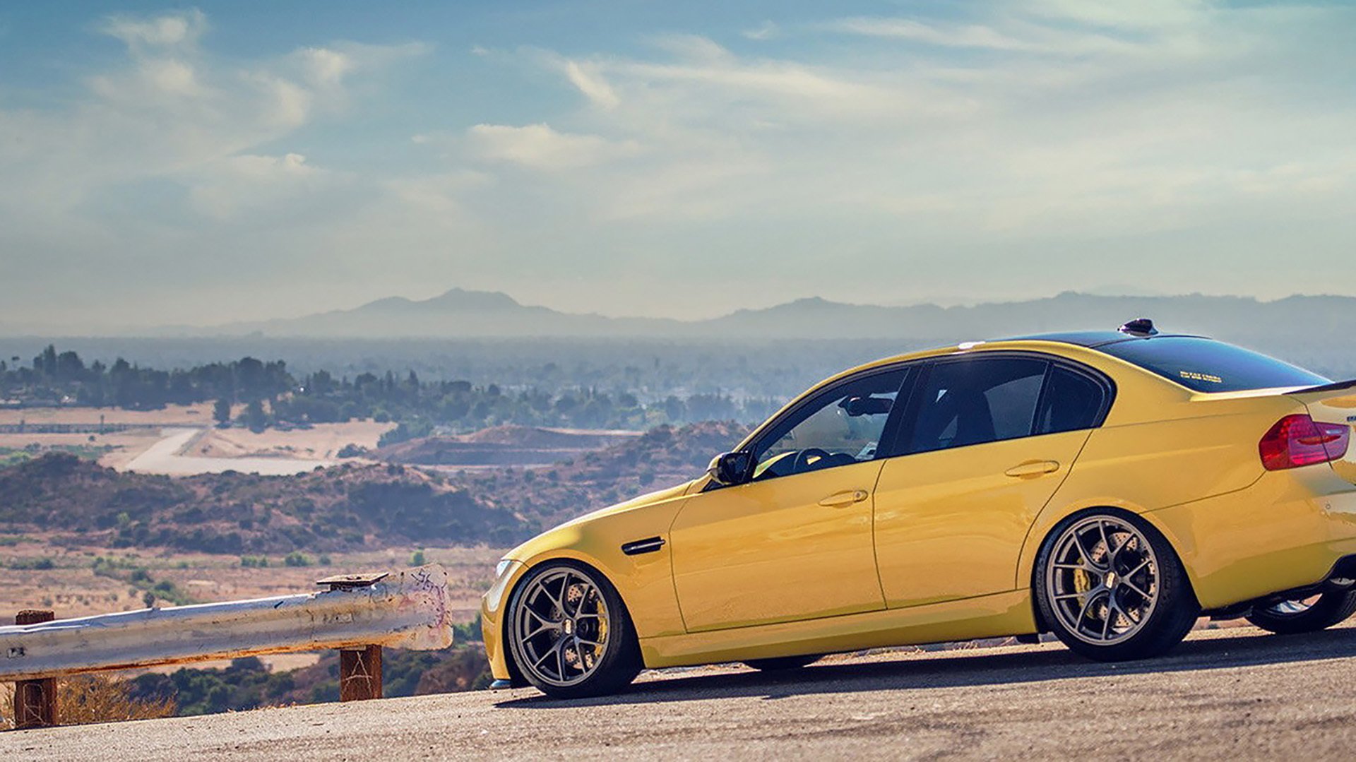 开云体育平台APP-国家德比与韩国风暴,足球世界的双面镜