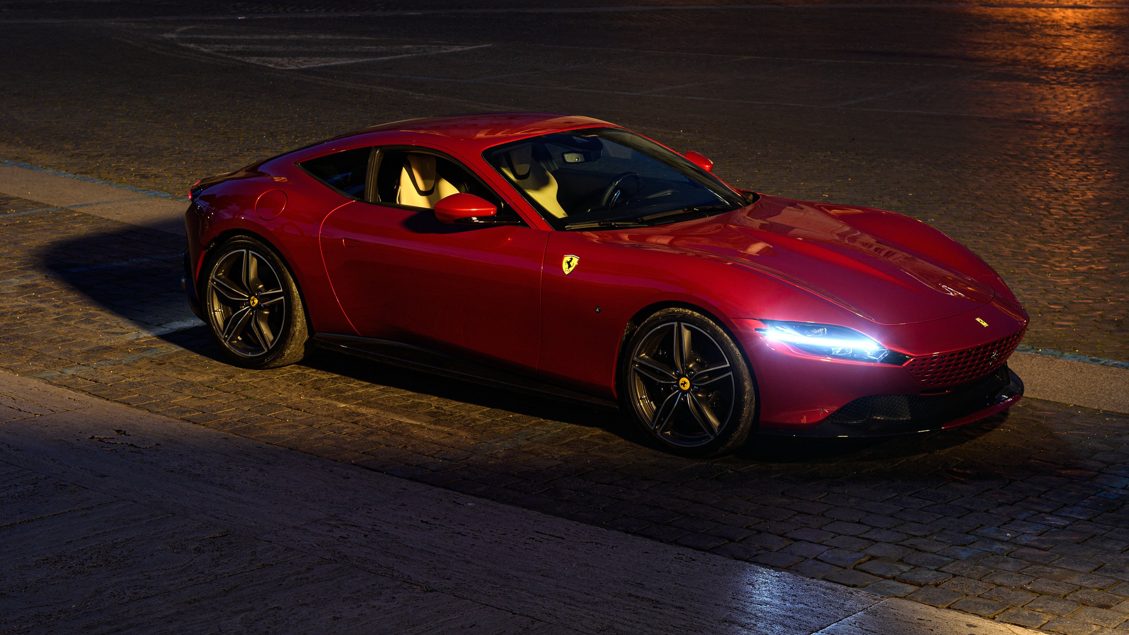 开云sport-阿克闪耀年度焦点之战，掌控比赛走向的传奇之夜